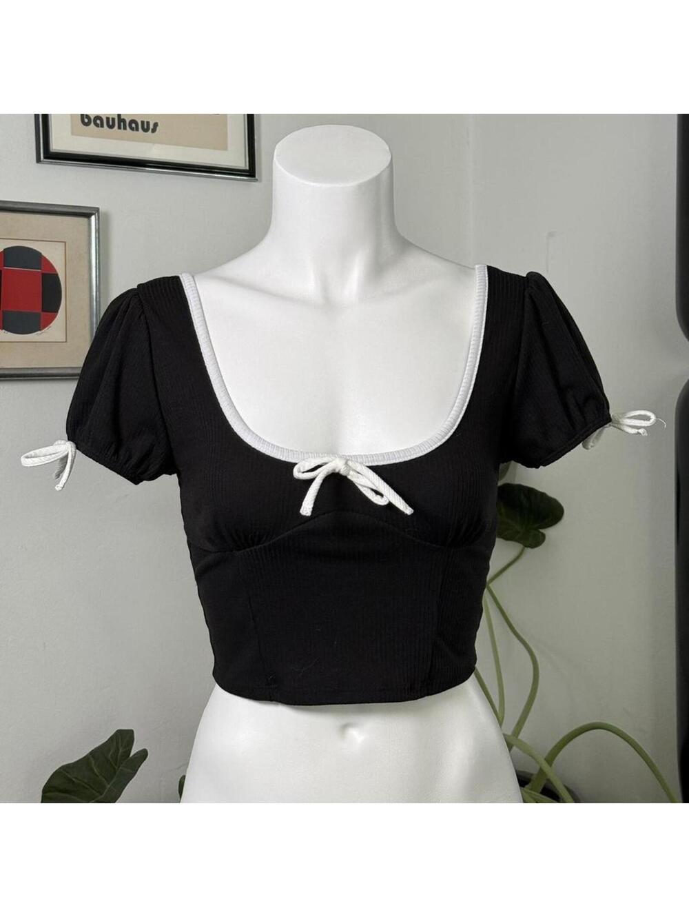 Women's Black Crop-top